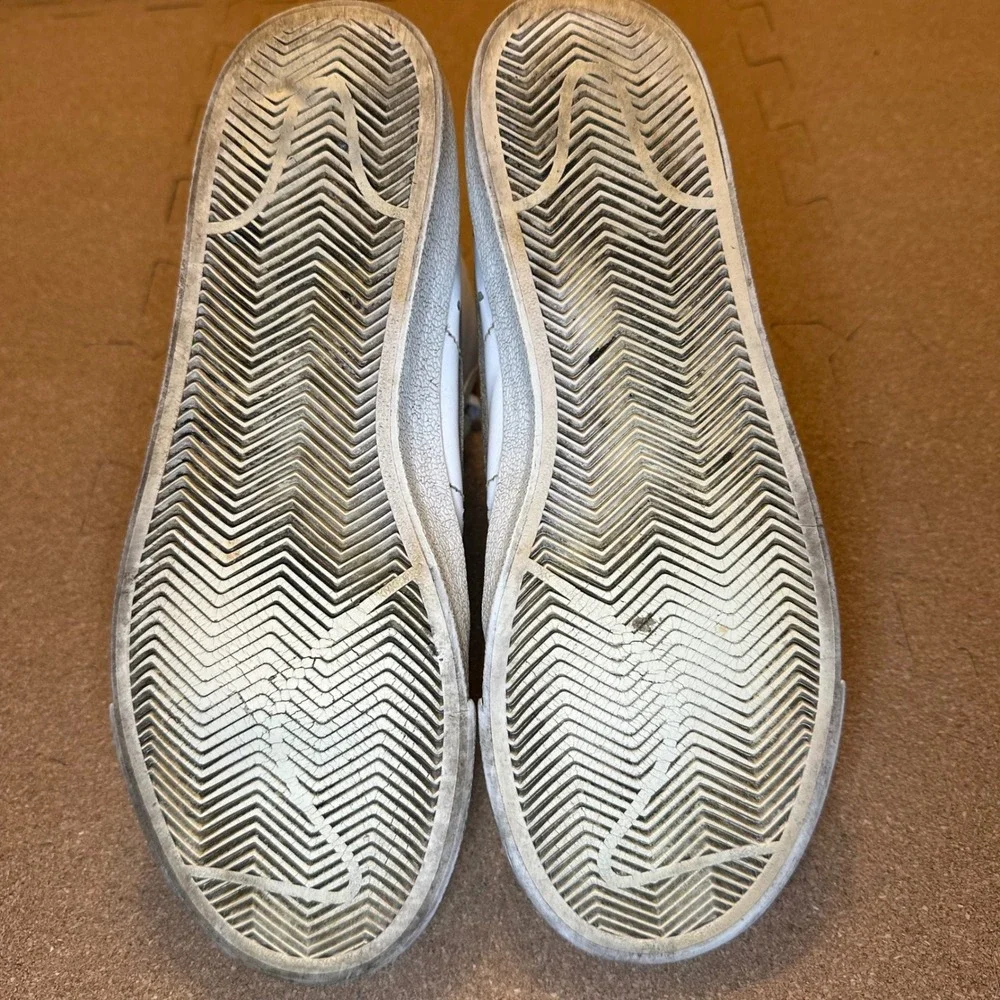 Nike Blazer Mid 77 Vintage White Metallic Silver Sneakers CZ1055-112 Womens 9